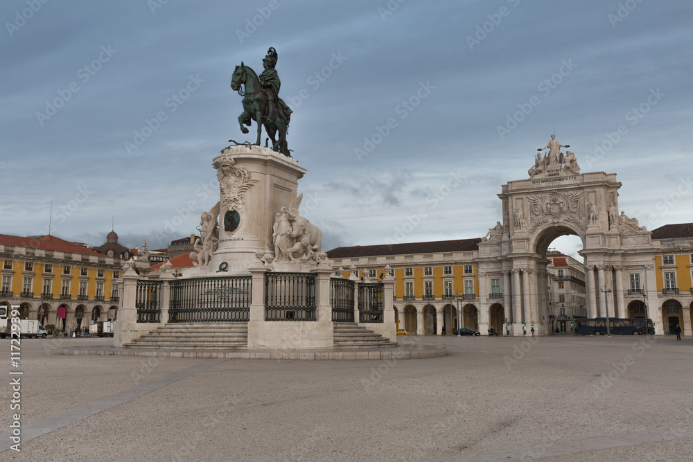 Statue of King Jose I and Rue Augusta Arch on commerce square in