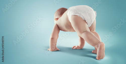 Photographie Baby. Newborn in the diaper. Isolated