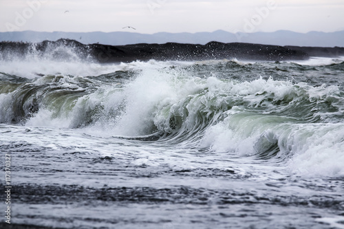 wave's crashing on the coastline