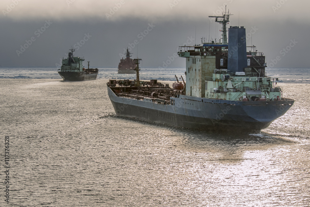 Obraz premium convoy wiring nuclear icebreaker