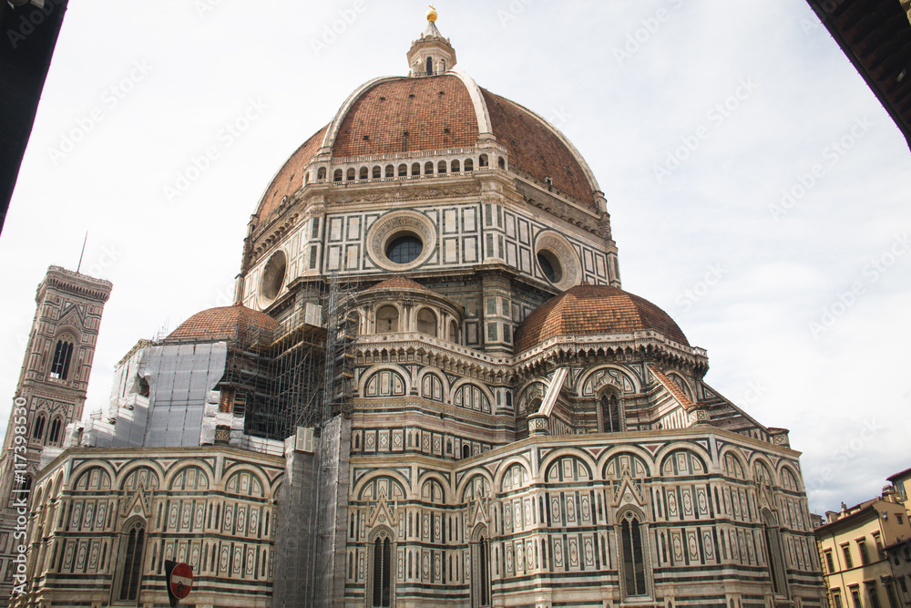 Fototapeta premium The world famous cathedral and Duomo (dome) of Florence in Italy 