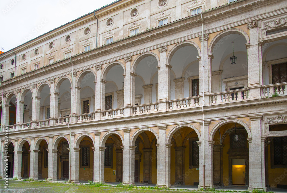 Inner yard galleries of Rome's government buildings 