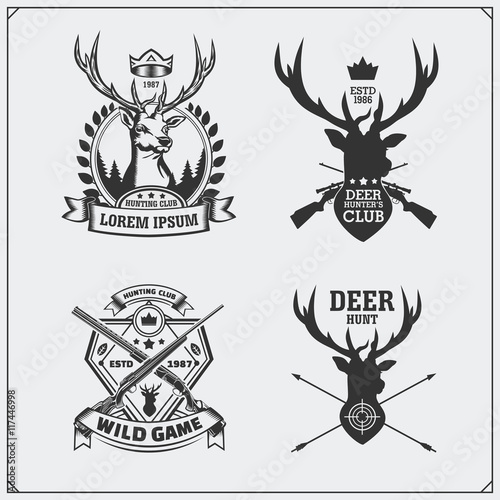 Deer hunt. Set of vintage hunting labels, badges and design elements.