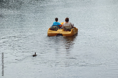 catamaran, walk, vacation, lake, weekend, mom, boy, duck © tanzelya888