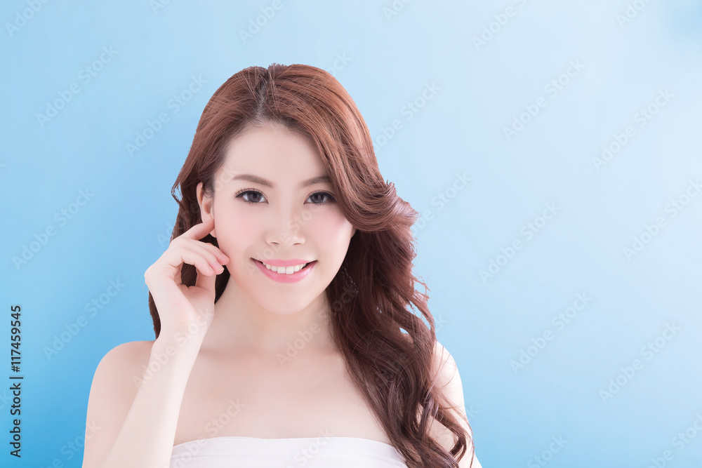 Fototapeta premium Beauty woman with health skin