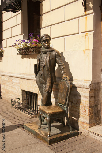 St. Petersburg, Russia: Sculpture of Ostap Bender on millionth street