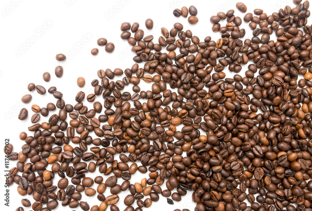Obraz premium ziarna kawy na białym tle