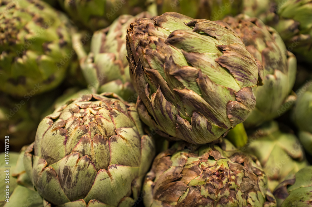 Obraz premium Fresh Organic Artichokes