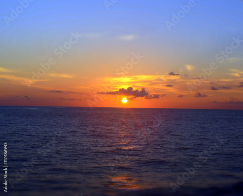 Caribbean Sunset Centered/Colorful Caribbean Sunset on the Ocean