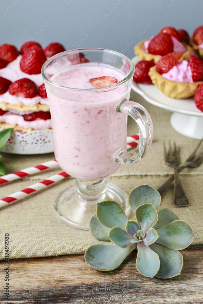 Strawberry smoothie dessert Strawberry smoothie dessert