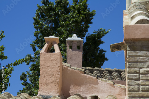 QUARTU S.E., ITALIA - MAGGIO 12, 2012: Monumenti aperti 2012 - Sardegna - particolare del tetto di una casa campidanese photo