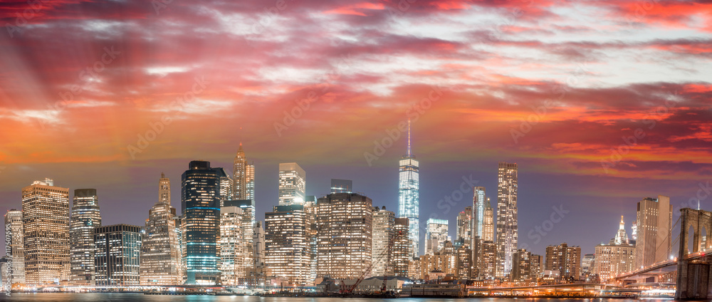 Fototapeta premium New York Buildings at night, Manhattan skyline