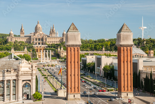 Tablou pe pânză Venetian Towers and National Palace on Plaza de Espana in Barcel