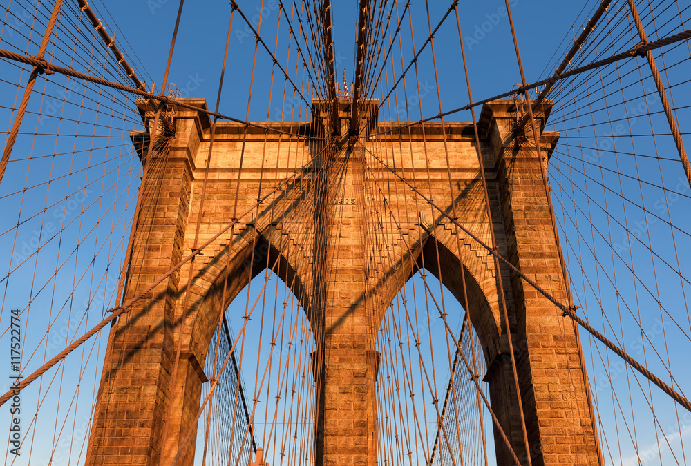 Naklejka premium Brooklyn Bridge at sunset 