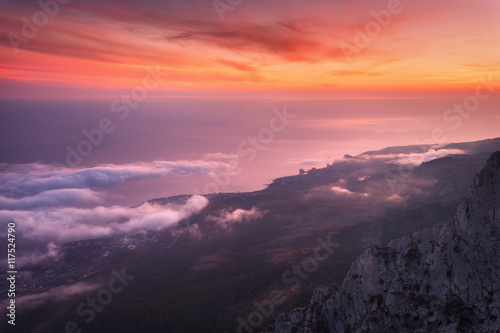 Beautiful landscape with se...