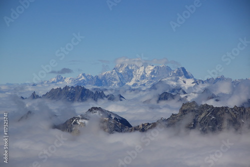 View to Mont Blanc summit © E.Ruban