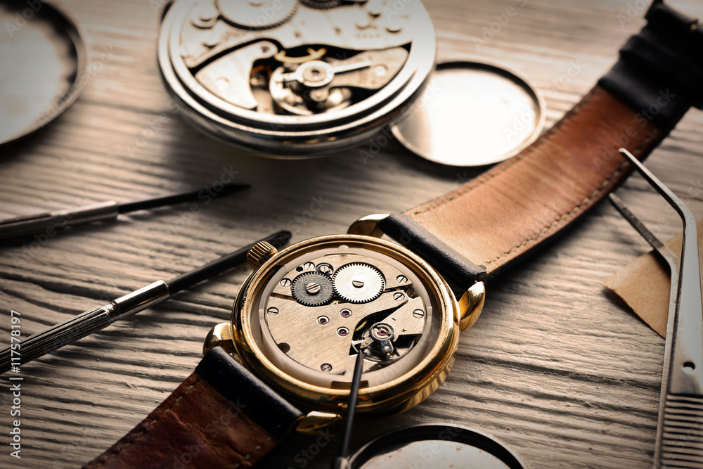 Mechanism of pocket clock closeup Mechanism of pocket clock closeup