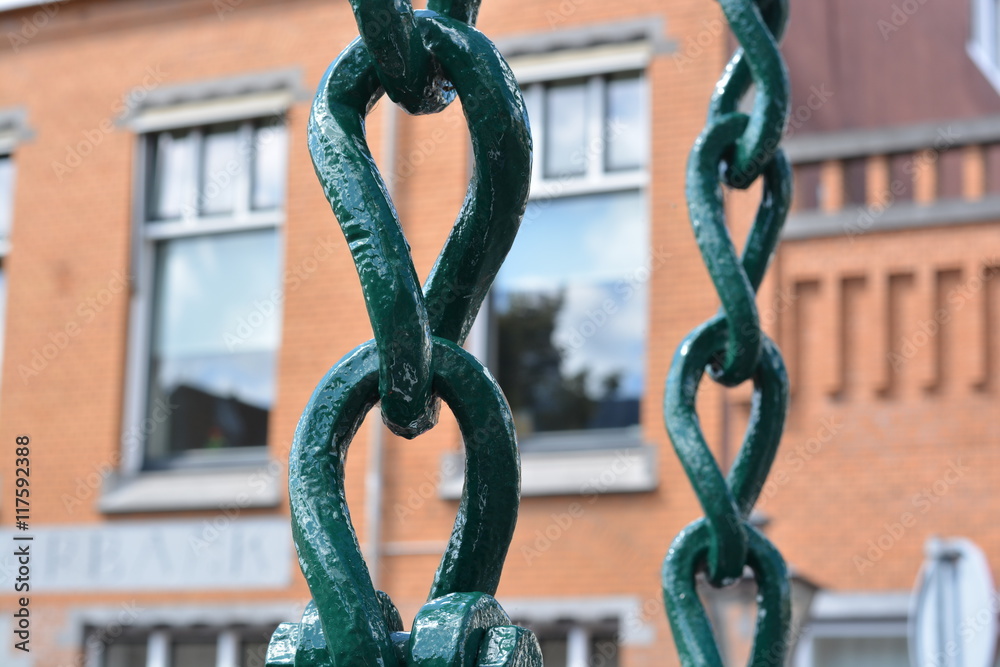 Naklejka premium Green chains vertical