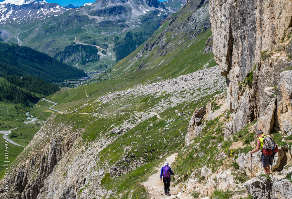 randonneurs d'éré dans les Alpes