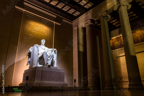Canvastavla Abraham Lincoln Memorial at night
