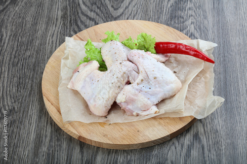 Raw chicken wings