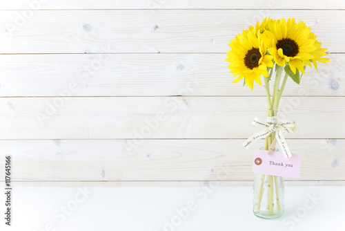 Fototapeta Naklejka Na Ścianę i Meble -  ひまわり　メッセージ　カード　