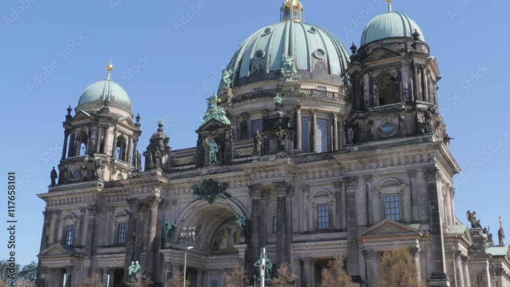 establishing shot of berlin cathedral the largest church of berlin berliner dom daylight establishing shot of berlin cathedral the largest church of berlin berliner dom daylight