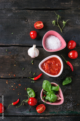 Ingredients for making ketchup