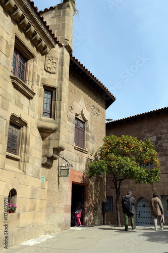 Fototapeta Naklejka Na Ścianę i Meble -  Spanish village - architectural Museum under the open sky, which shows arhitektura crafts Spain.