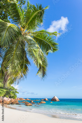 plage paradisiaque d'anse Lazio, Praslin, Seychelles © Unclesam