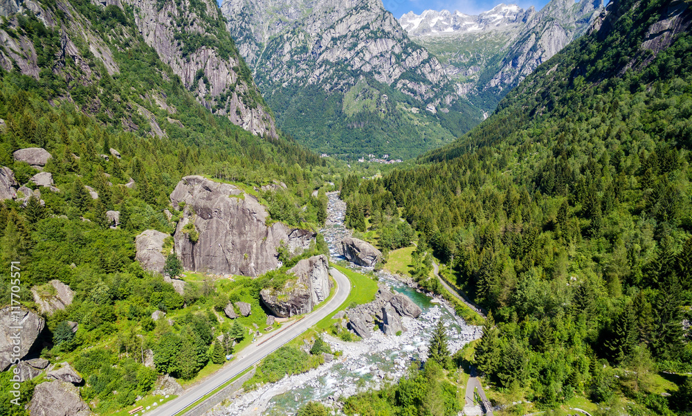 Val Masino - Valtellina (IT) - Sasso del Remenno - Vista aerea