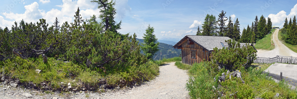 Wunschmotiv: Panorama Landschaft Steiermark mit Holzhütte #117720373