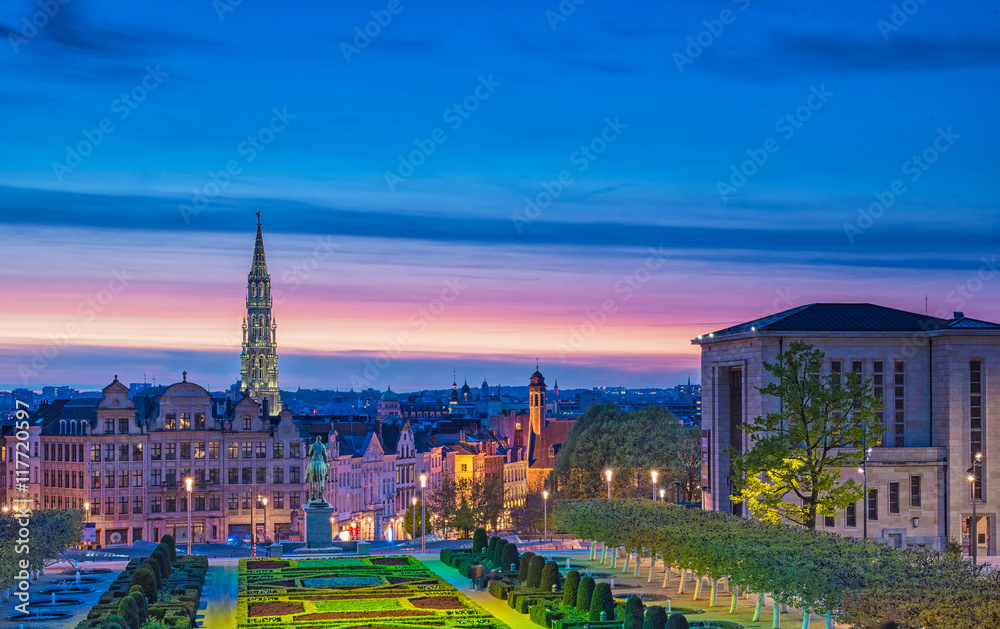 Obraz premium Brussels at night