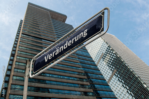 Schild 76 - Veränderung photo