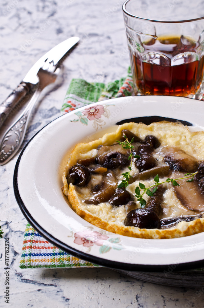 Scrambled eggs with mushrooms Scrambled eggs with mushrooms