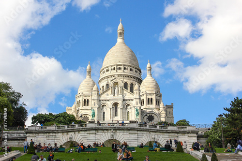 A closup of Basilica Sacre Coeur in Montmartre in Paris, France © sforzza