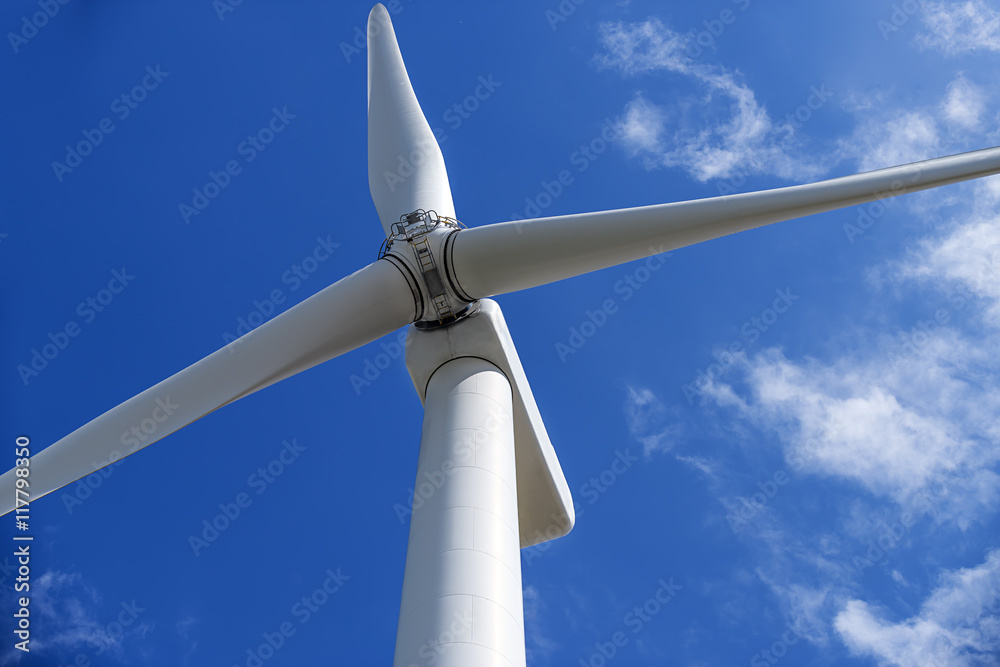 vue en contreplongée pales éolienne vue en contreplongée pales éolienne