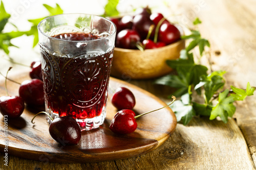 Canvastavla Fresh cherry juice