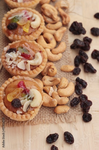 Mini almond nuts,fruit tart is delicious.