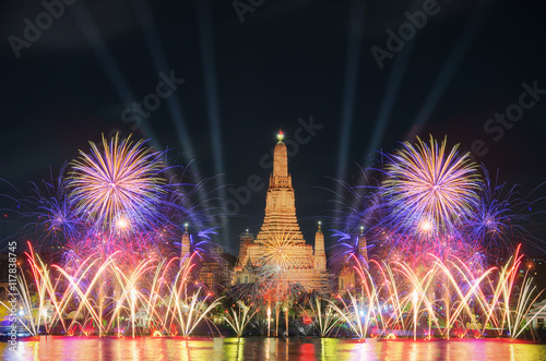 Photography Temple of dawn (wat arun)