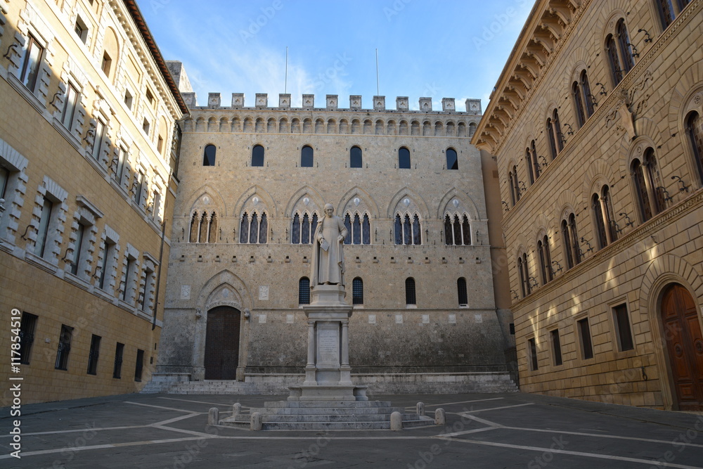 Palazzo Salimbeni  (Siena)