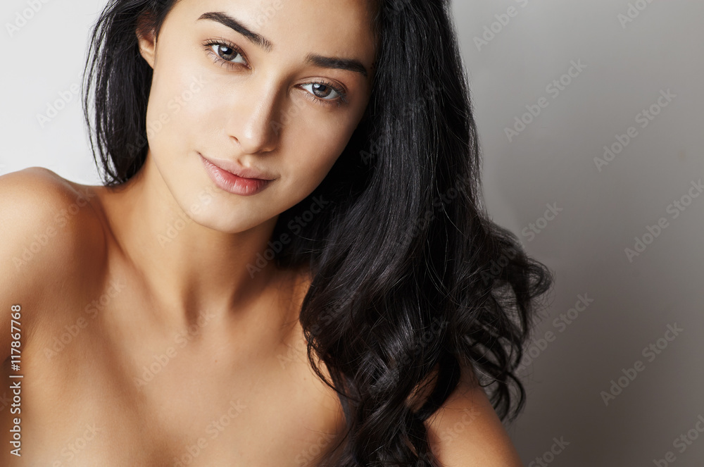 Fototapeta premium Natural brunette