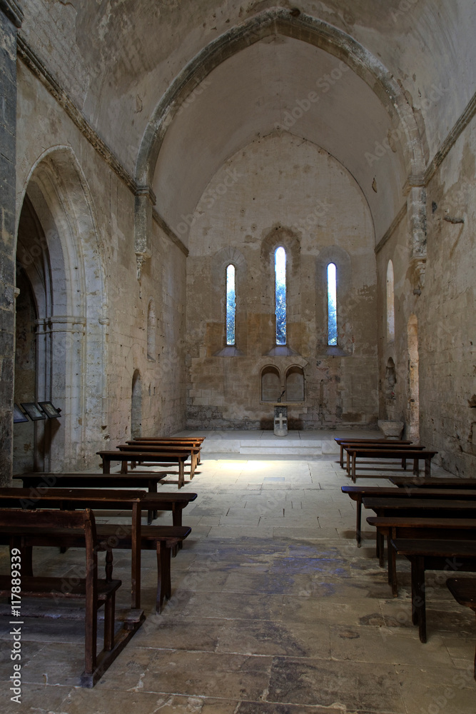 Église  abbaye de Saint-Hilaire