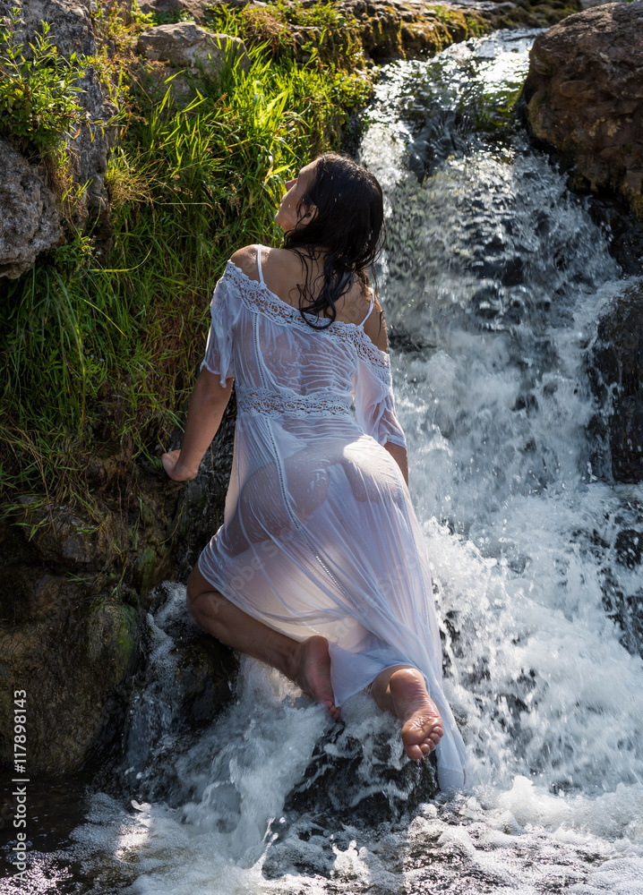 Fototapeta premium Beautiful young nude woman