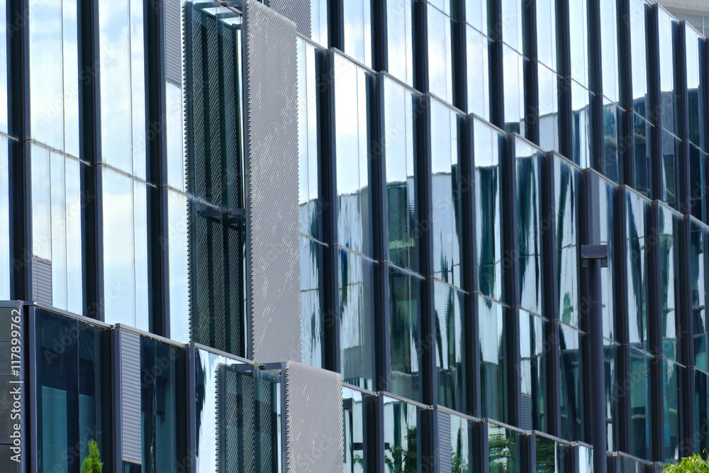 partes de un edificio de cristal y acero en la ciudad de hospitalet (barcelona),rascacielos partes de un edificio de cristal y acero en la ciudad de hospitalet (barcelona),rascacielos