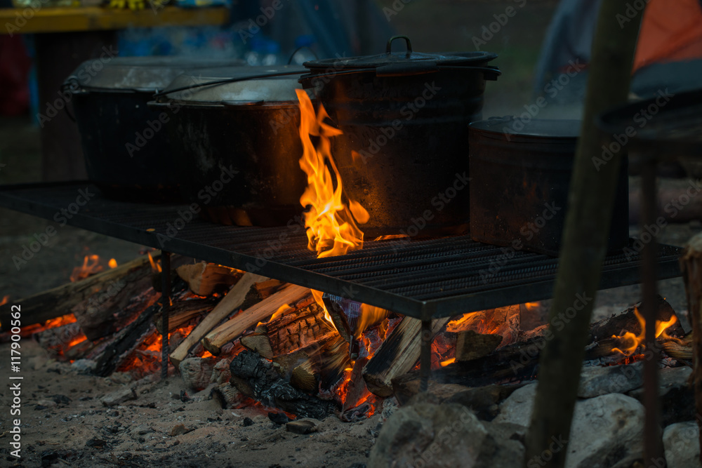 Cooking on a fire in the campaign Cooking on a fire in the campaign