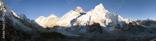 Evening panoramic view of Mount Everest from Kala Patthar