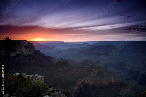 Red sunset in Grand Canyon © Yggdrasill