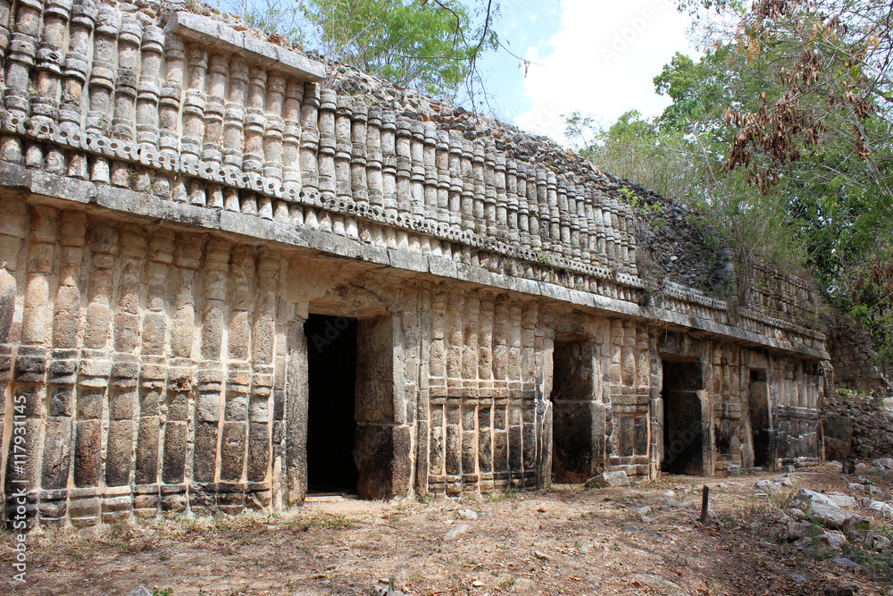 Maya-Ruine Sayil