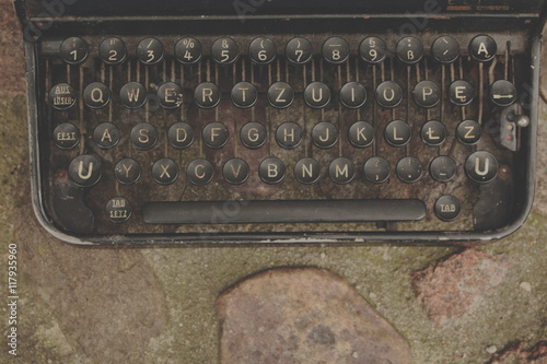 Stara maszyna do pisania.